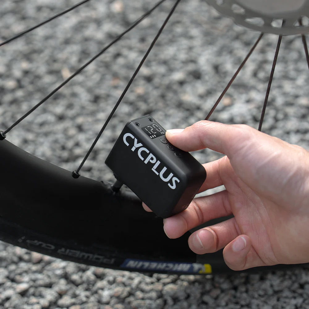 Cycplus AS2 Ultra elektronikus mini pumpa