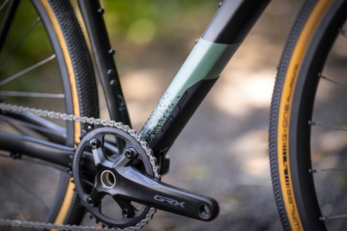 X-ROAD 6.2 GR / Matte Anthracite / Black (M)